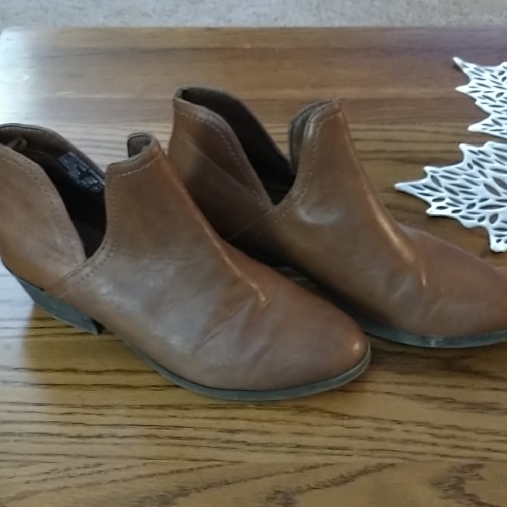 Tan Wedge Boots